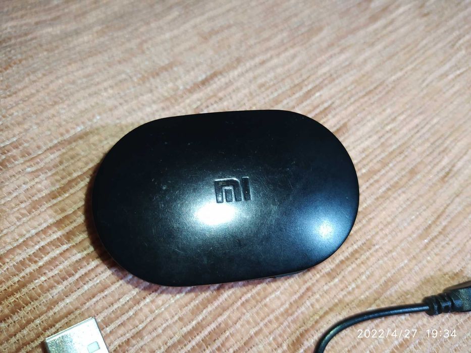 Продаю безпроводные наушники