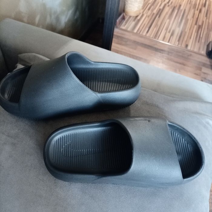 Черни джапанки Nike