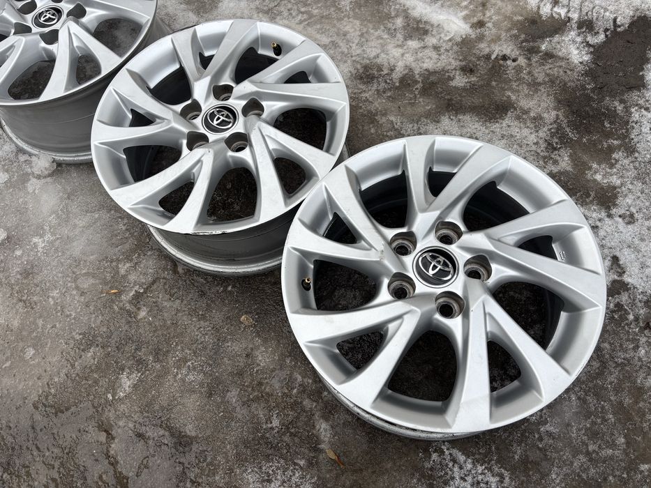 Продам диски R16 Toyota Corolla / диски