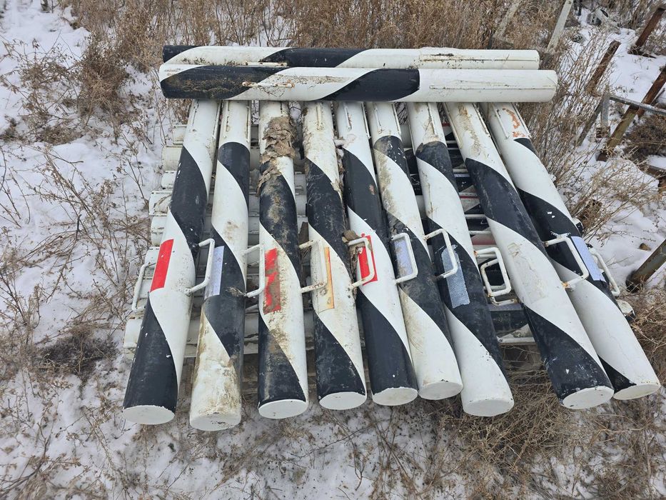 Продам дорожные стойки