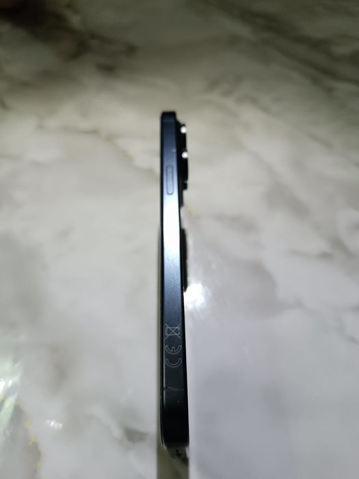 Продам айфон 15 про мах