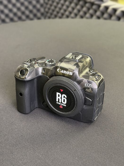 Canon EOS R6