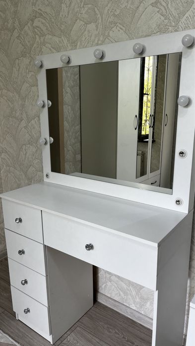 туалетный столик