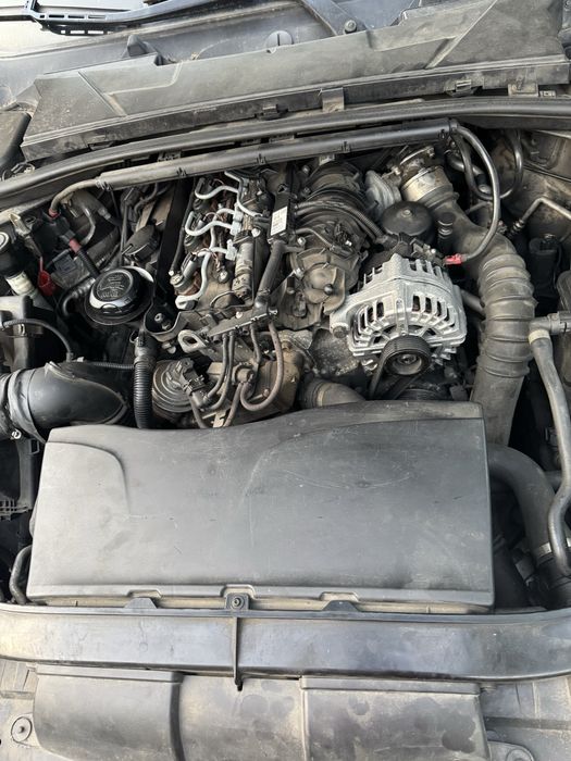 Dezmembrez bmw e90 318d