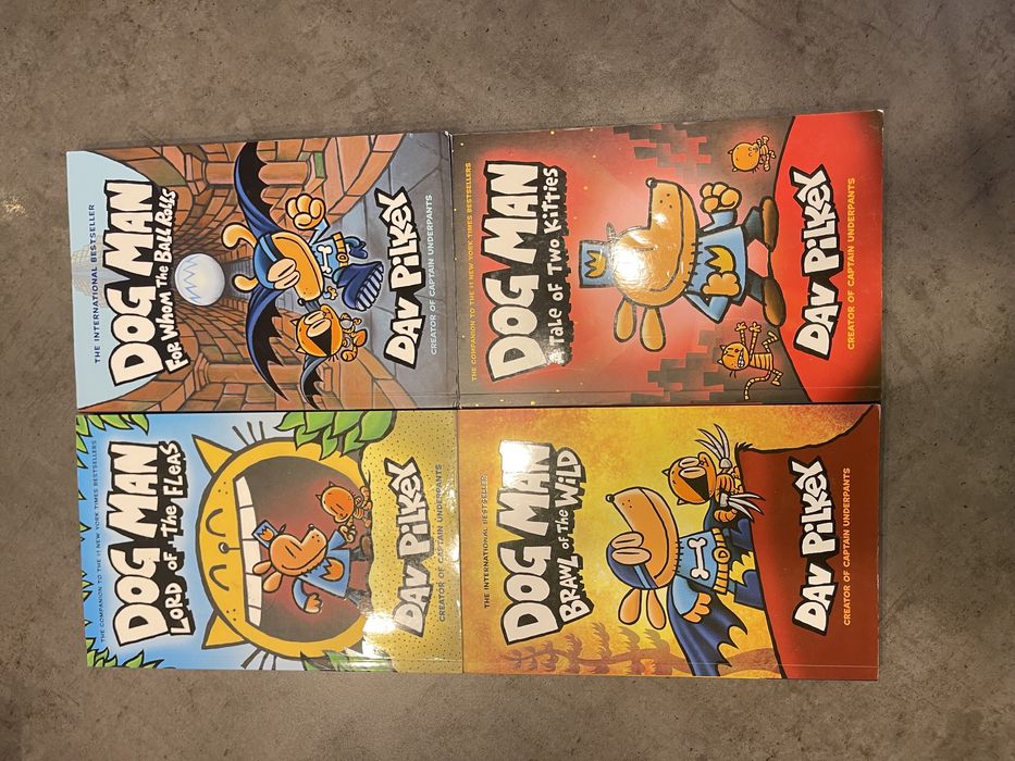 Carti din seria DOG MAN  in engleza