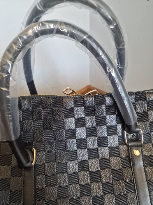 Страхотен пътнически сак среден размер