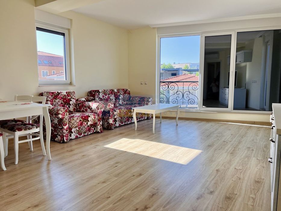 Дава се под наем Двустаен апартамент в Черноморец - 75 кв.м за 1595.79 € - Снимка #5