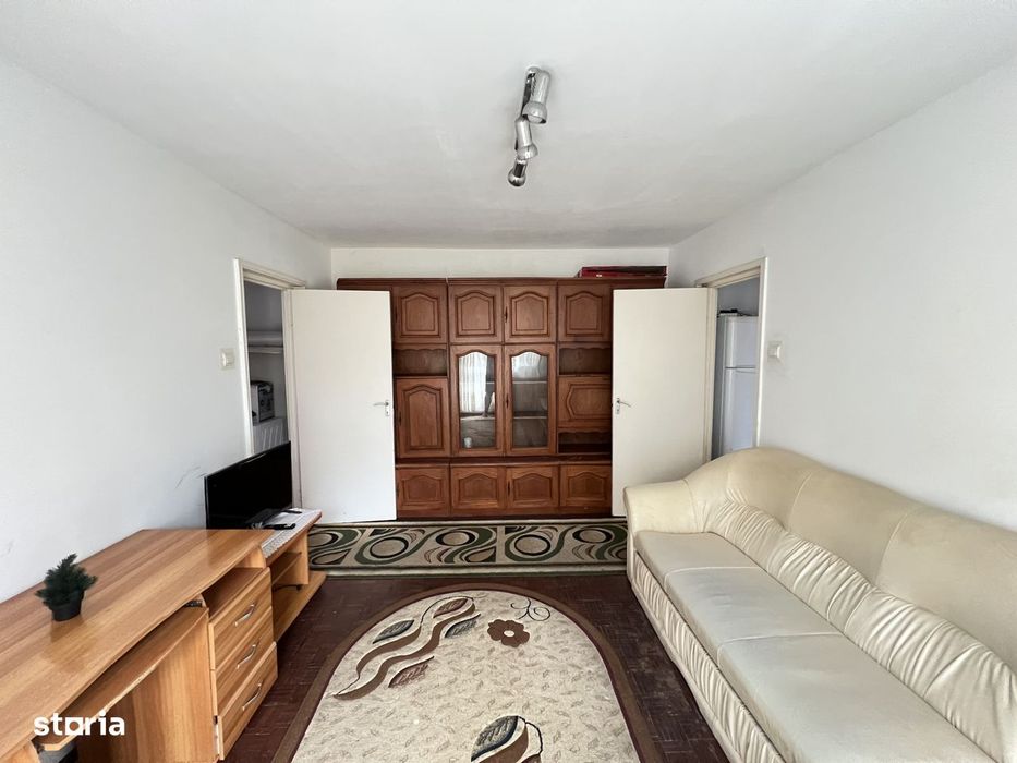Apartament-2-Camere-Semidecomandat-Etaj 2-Centrala-Termica-Florilor-Br — fotografia 1
