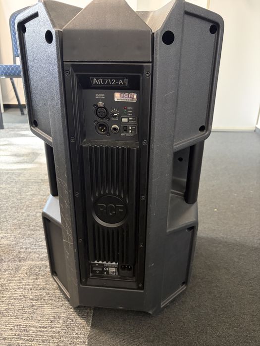 Boxa activa RCF ART 712 A MK2 este varianta cu un sunet mult mai bun decat MK4 boxa a fost folosita ca monitor nu a fost suprasolicitata