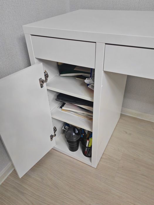Ikea стол Micke белый