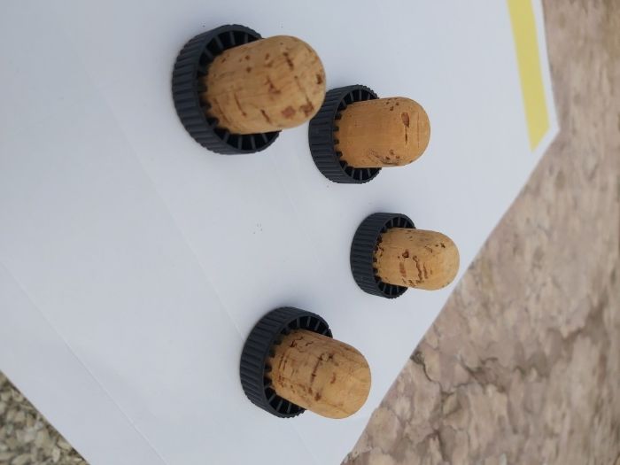 Vand dopuri de pluta