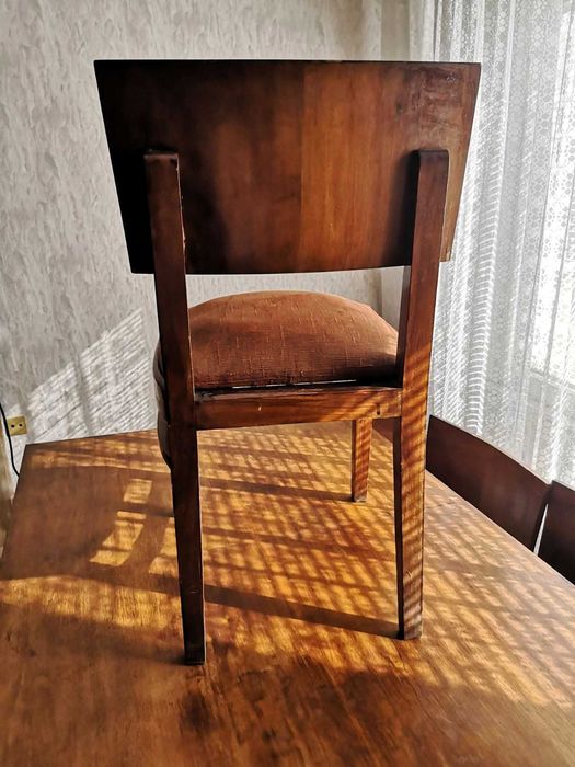 Масивна баварска маса и шест стола от орех