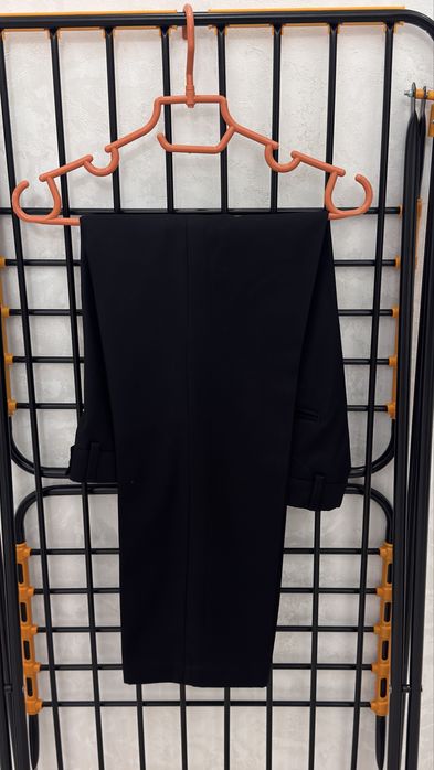 Классические черный костюм