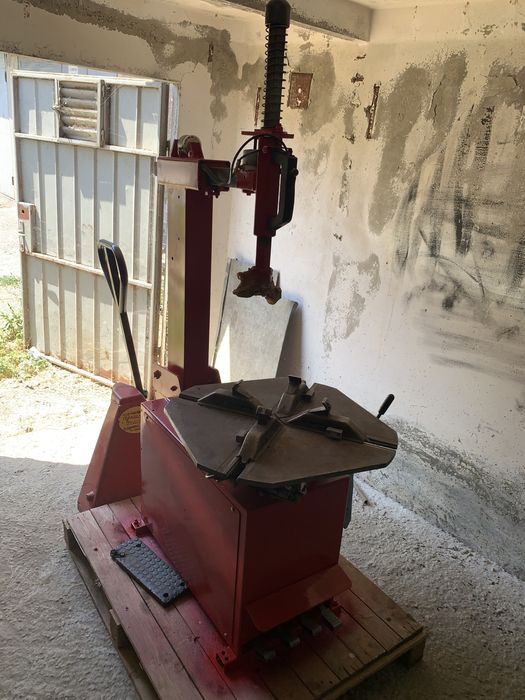 Aparat / Masina de dejantat cu brat run flat RAVAGLIOLI