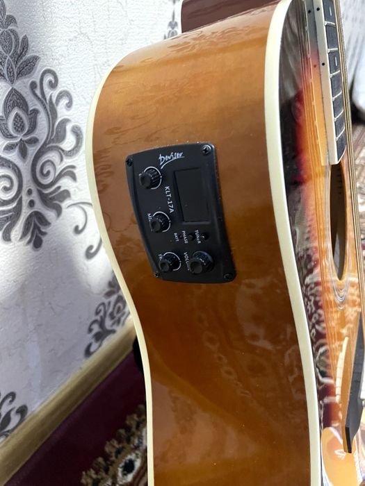 Gitara sotiladi akustik