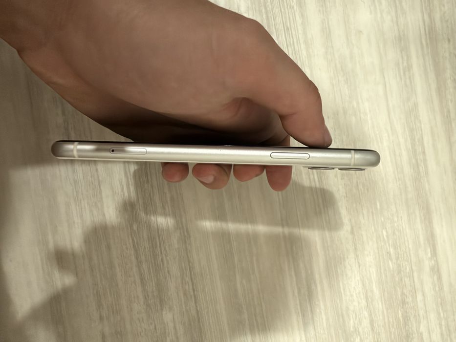 Продам iphone 11