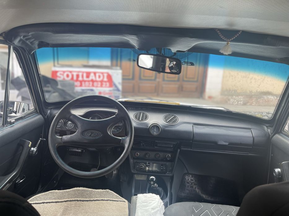 Lada.  vaz 21063