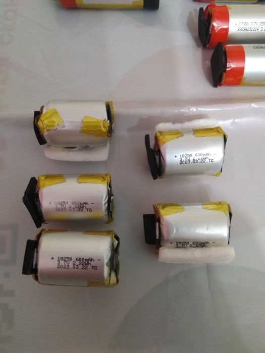 Продам Аккумуляторы от электронных с-т