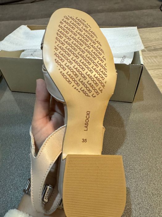 сандали Lasocki 35 номер