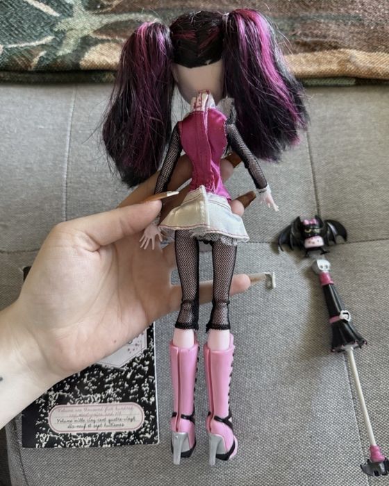 papusa monster high draculaura first wave gold elastics g1 original