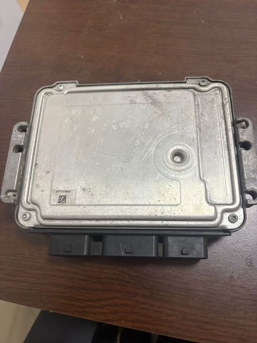 Calculator motor Ford Focus  II DA_, HCP, DP 2004 - 2013    6M51-12A650-NC