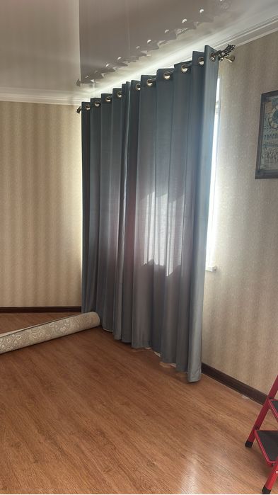 Продам карниз вместе с тюлью и шторами