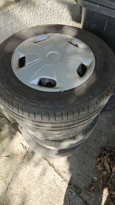 Vând roti jante ford tranzit custom r15. 215 65 r15 c