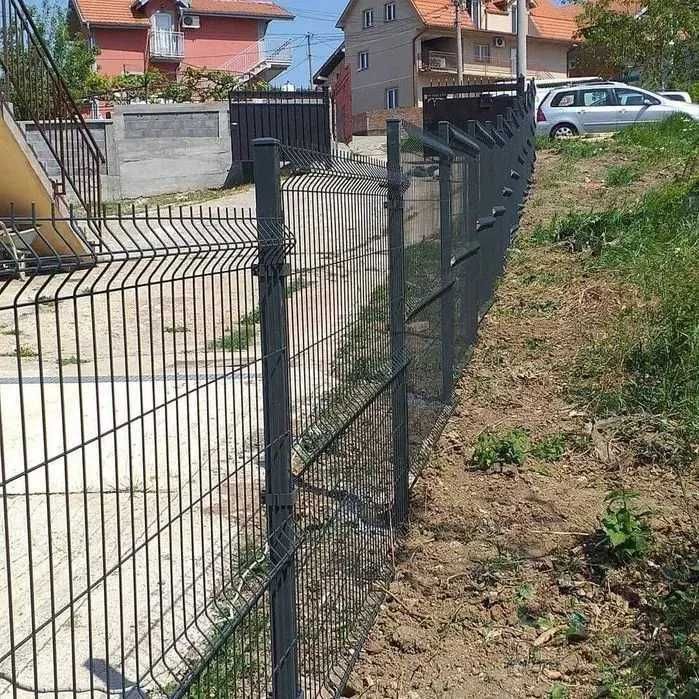 Оградни пана, колове, врати и портали по поръчка.