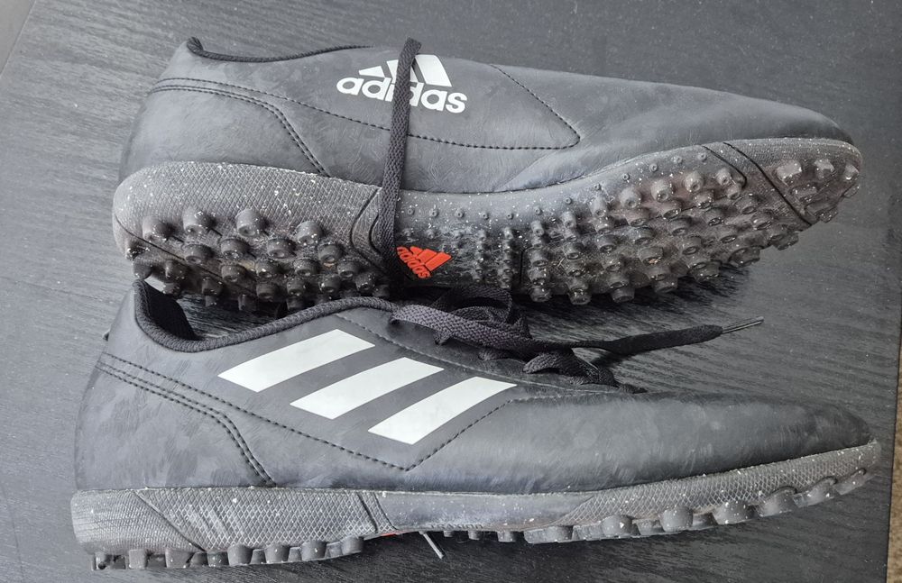 Pantofi/Ghete fotbal Adidas Conquisto II