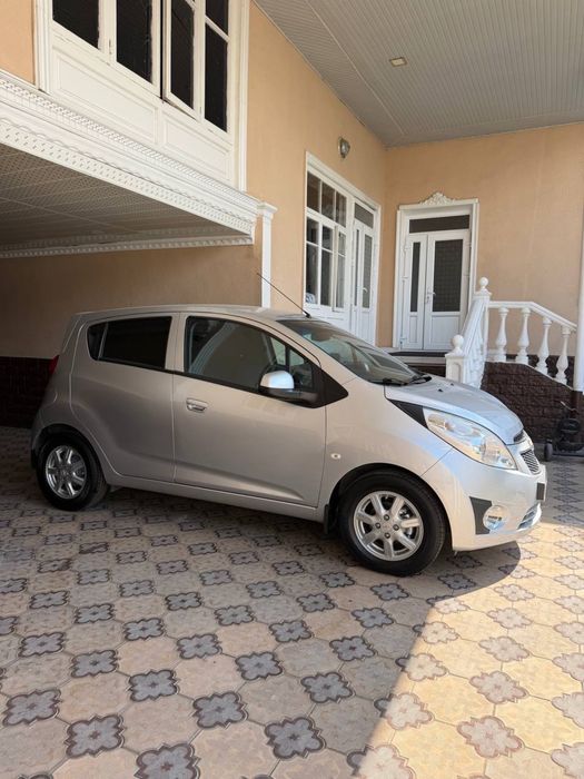 Spark 2014 3-pozitsiya mexanika ideal holatda srochna sotiladi