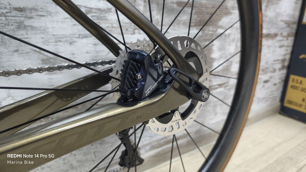 Карбонов шосеен велосипед Scott Foil 10 Disc Ultegra Di2 Syncros | S