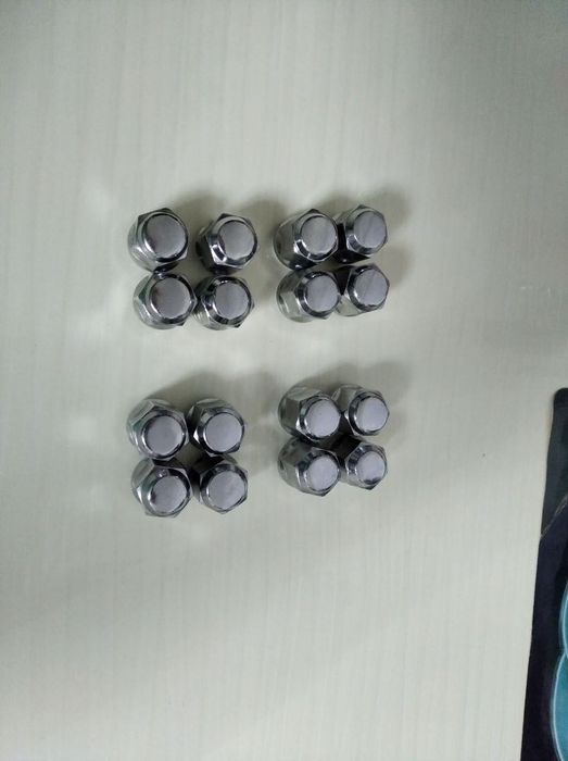 Комплект заводских гаек для дисков Gentra / Lacetti / Epica.