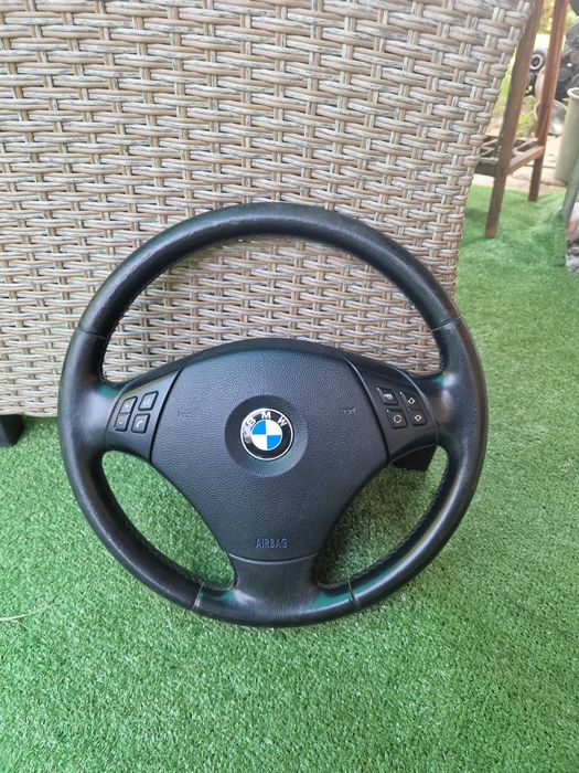 BMW E90 Волан преди-фейс
