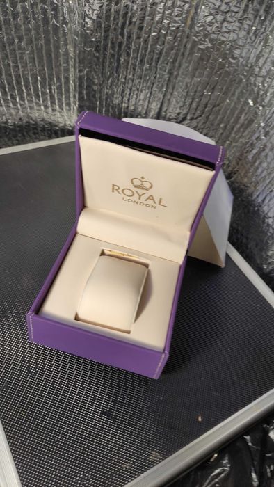 Продам коробки для разных часовых брендов.