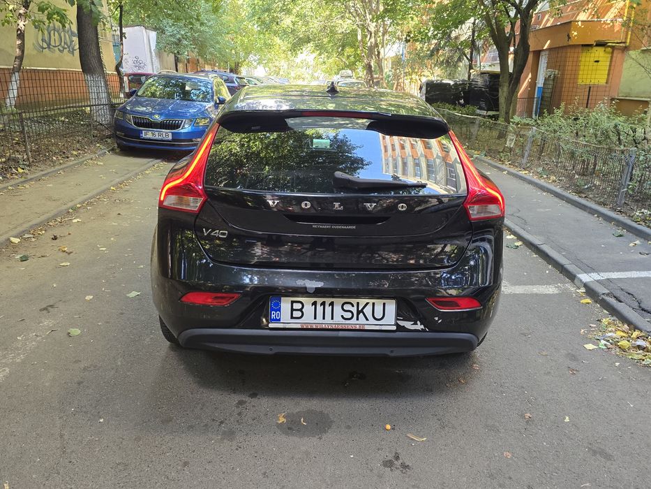 VOLVO V40 2015 — imagine 5
