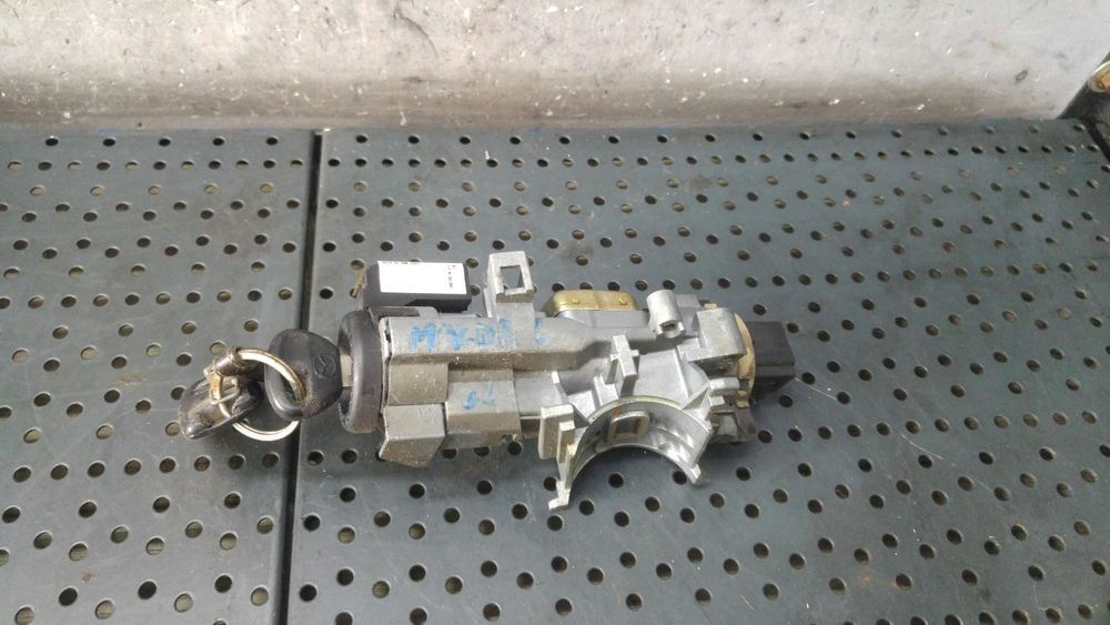 Contact auto cu cheie mazda 6 gg gj6a66938a
