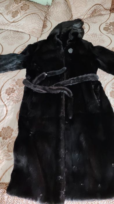 Продам шубу норковую