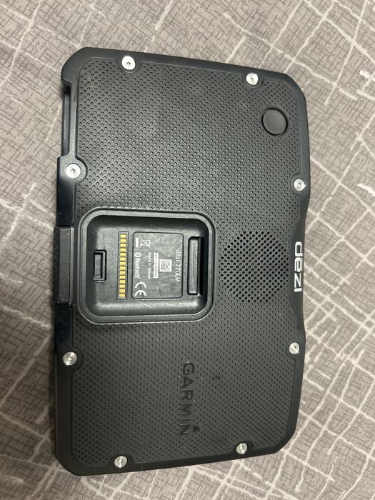 Продавам навигация garmin dezl 770lm за камион