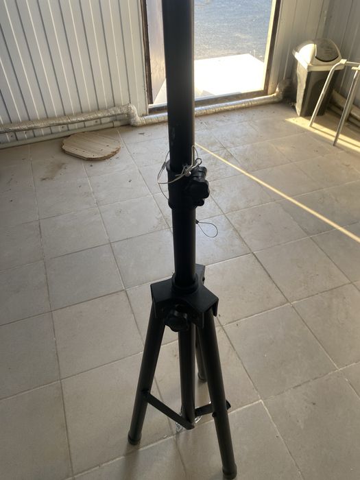 Продаются стойки для музыкальной аппаратуры