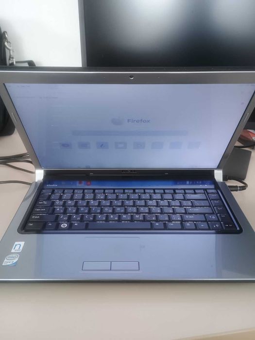 Лаптоп Dell Studio 1537–Подсветка клавиатура|4 GB RAM|150 GB HDD|Готов за работа
