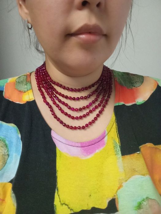 Красивое ожерелье