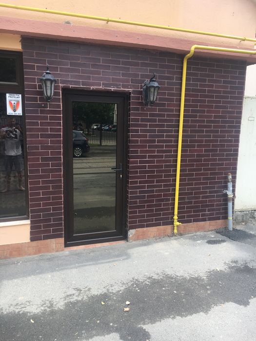 Inchiriez spatiu comercial  100 m2