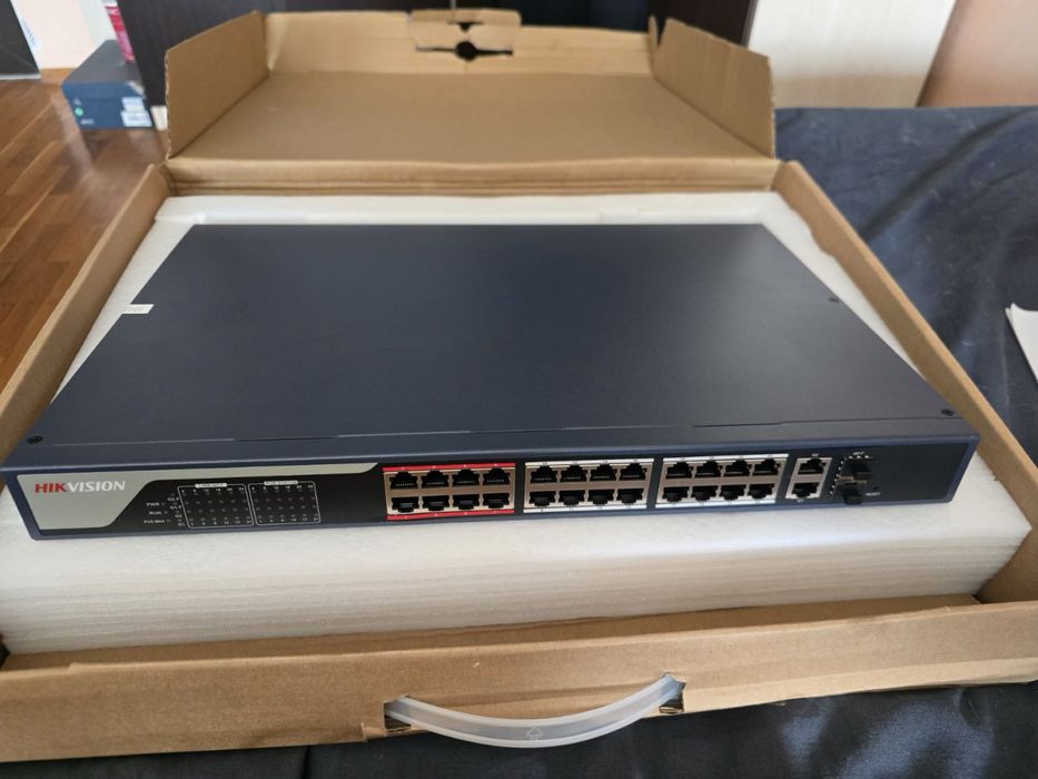 Суич Hikvision Poe