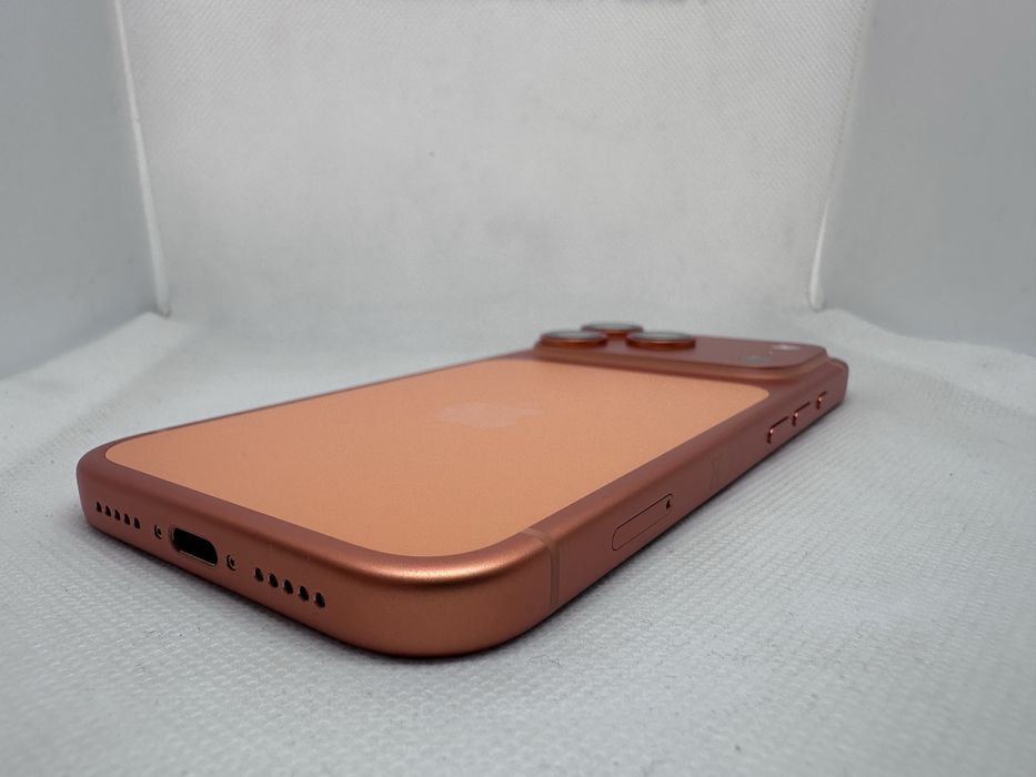 *Нов* Apple iPhone 17 Pro 256 GB Cosmic Orange Unlocked