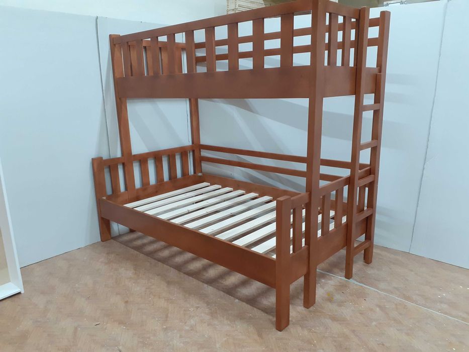 TRANSPORT GRATUIT.Pat etajat din lemn masiv cod 3007