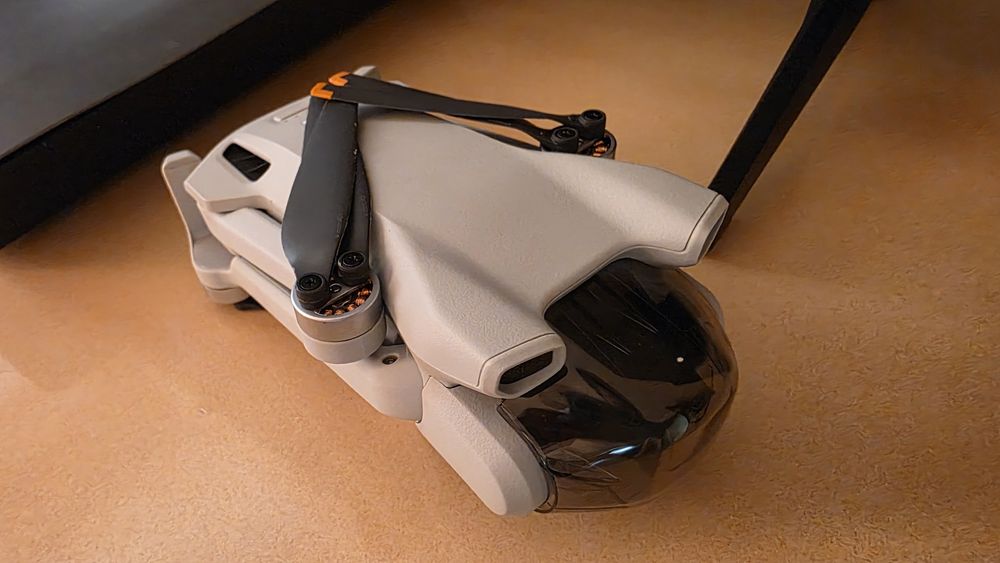 Drona DJI mini 3 noua