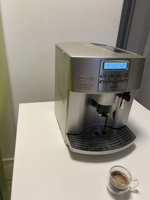 Espresor Delonghi