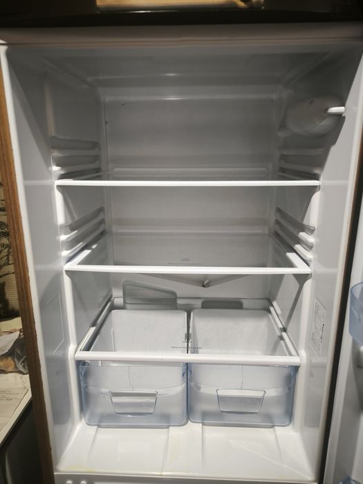 Холодильник indesit