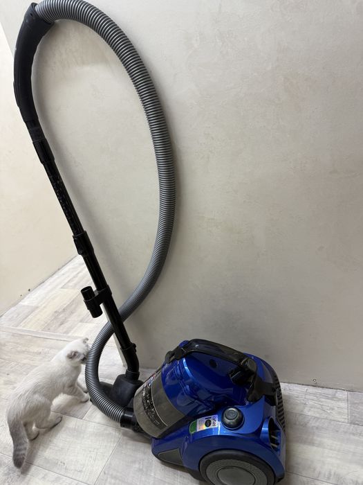 Пылесос Artel в отличном состоянии