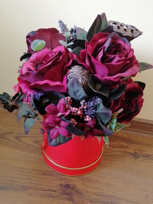 Декорации две обемни